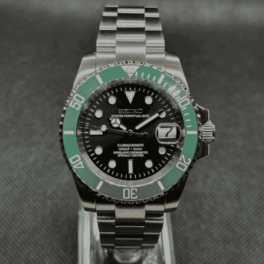 Submariner Starbucks
