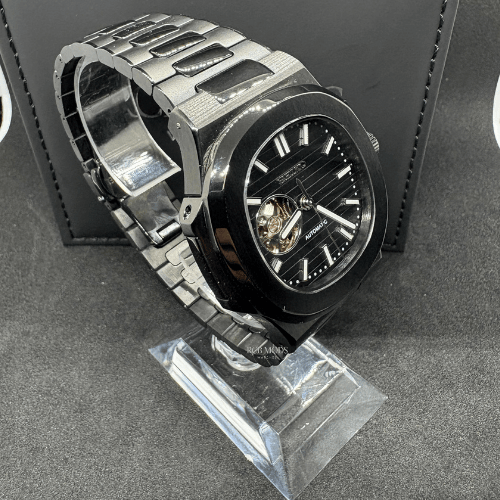Nautilus Openheart Black Silver