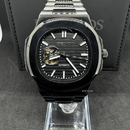 Nautilus Openheart Black Silver