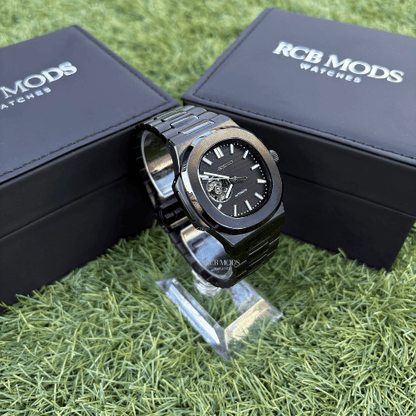 Nautilus Openheart Black Silver