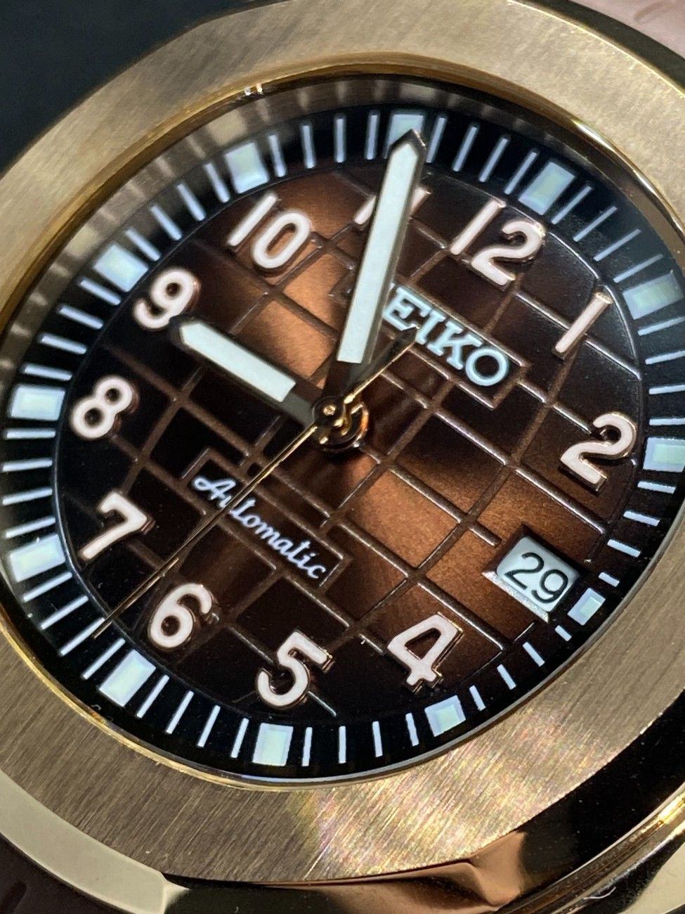 Nauteiko (Aquanaut) Rose Gold Chocolatte