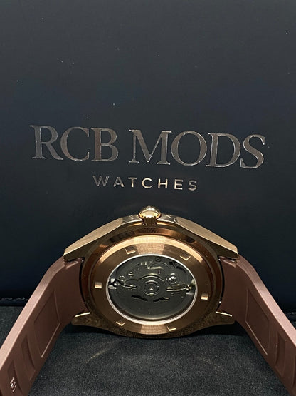 Nauteiko (Aquanaut) Rose Gold Chocolatte