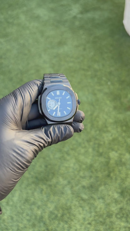 Nautilus Openheart Black Silver